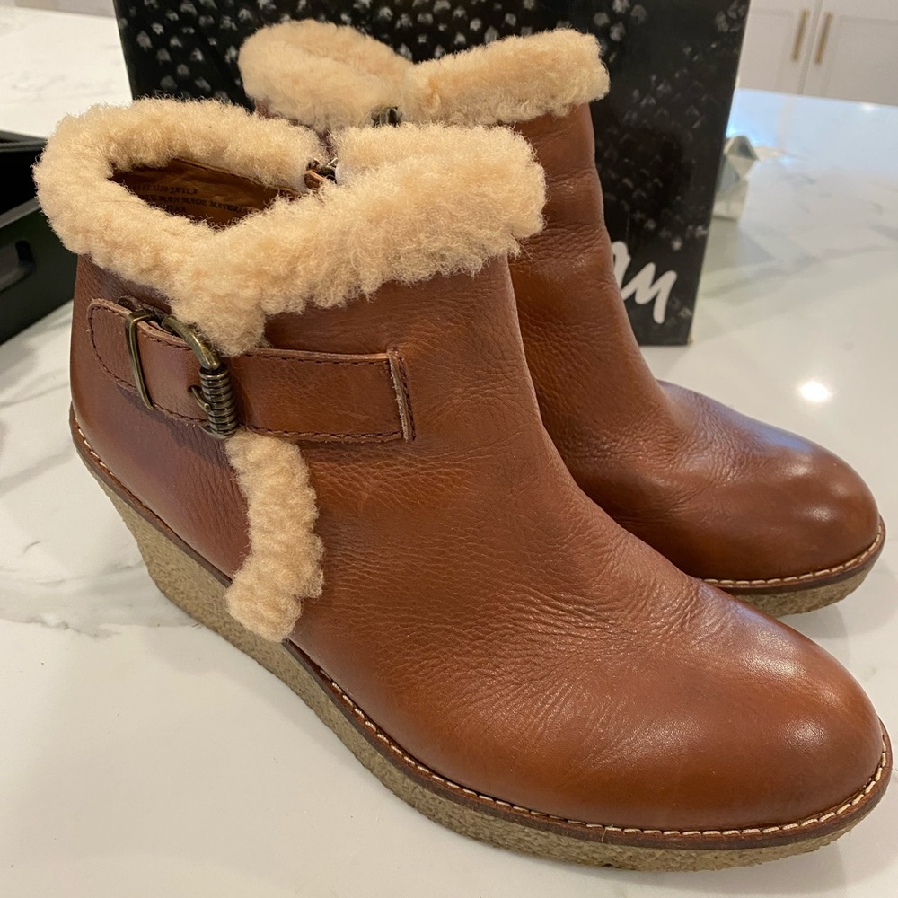 Sam Edelman Wedge rubber wedge sold in whiskey (medium brown Chestnut color) 9